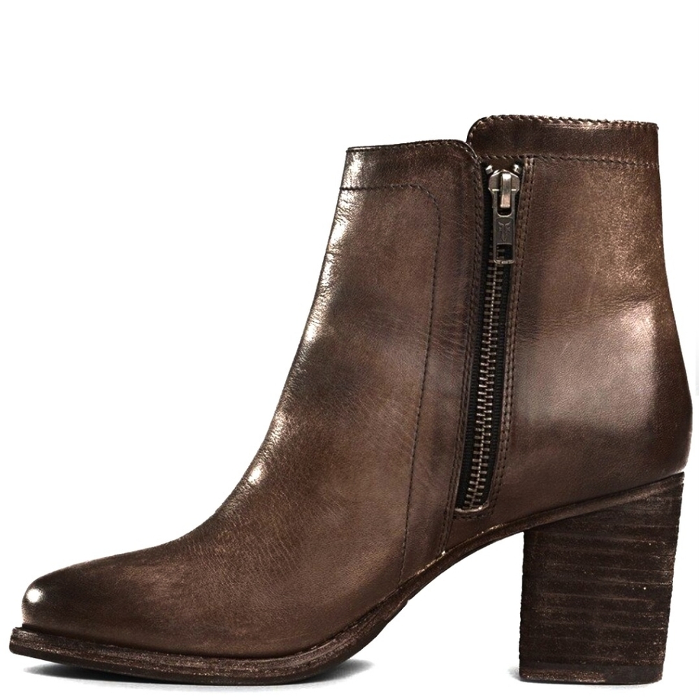 Frye Addie Zip Boot in Smoke, Size 10